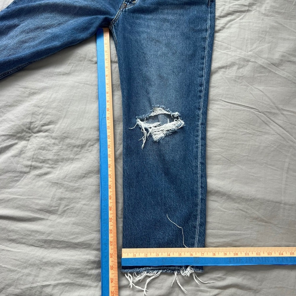 LEVI'S 80s Mom Jean Women's Size 29x30 25" Inseam Distressed Raw Hem Premium - Picture 15 of 16